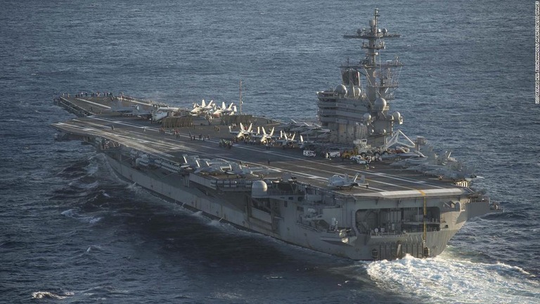 燃料交換と整備点検が行われている空母内は、事実上建設現場に等しい環境だという/USS George H.W. Bush/Anadolu Agency/Getty Images